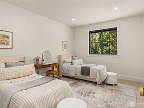 9473 Springwood Avenue NE, Bainbridge Island WA 98110