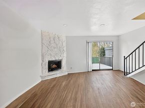 1040 S 320th Street 19, Federal Way WA 98003