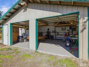 516 6th Ave S, Kent WA 98032