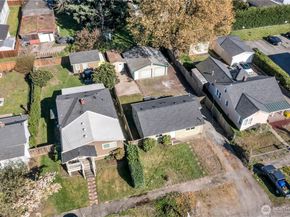 516 6th Ave S, Kent WA 98032