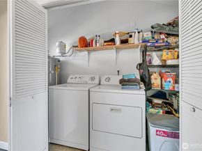 516 6th Ave S, Kent WA 98032