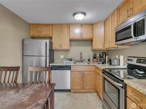 516 6th Ave S, Kent WA 98032