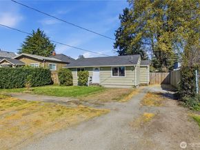 516 6th Ave S, Kent WA 98032