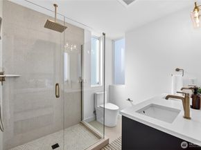 6318 41st Avenue SW A, Seattle WA 98136