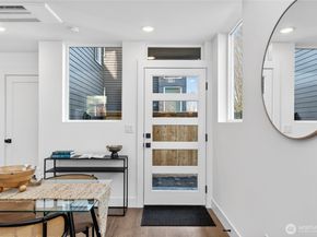 6318 41st Avenue SW A, Seattle WA 98136