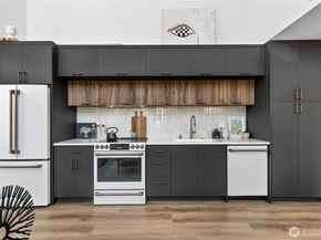 6318 41st Avenue SW A, Seattle WA 98136