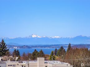 6318 41st Avenue SW A, Seattle WA 98136
