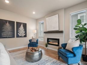 18829 67th Drive NE 6, Kenmore WA 98028