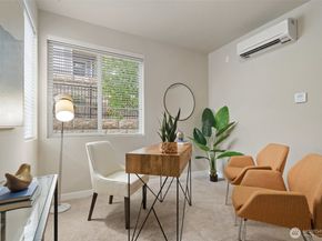 18829 67th Drive NE 6, Kenmore WA 98028