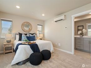 18829 67th Drive NE 6, Kenmore WA 98028