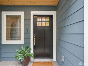 18829 67th Drive NE 6, Kenmore WA 98028