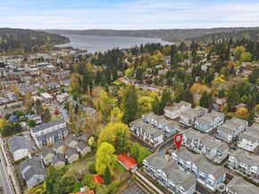 18829 67th Drive NE 6, Kenmore WA 98028