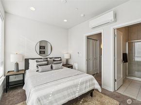 10942 NE 189th Place E, Bothell WA 98011