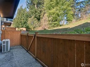 10942 NE 189th Place E, Bothell WA 98011
