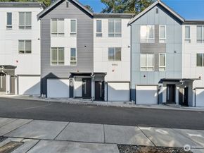 10942 NE 189th Place E, Bothell WA 98011