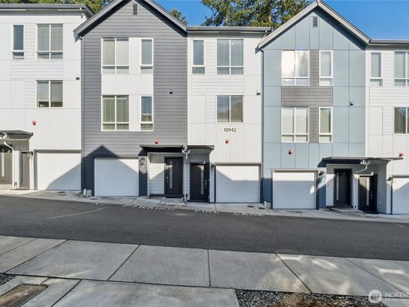 10942 NE 189th Place E, Bothell WA 98011