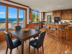 17120 SE 58th Street, Bellevue WA 98006