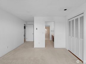 5025 California Avenue SW 402, Seattle WA 98136