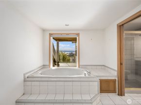 1930 Grand Avenue 2, Everett WA 98201