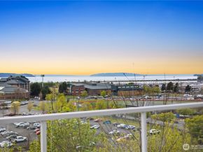 1930 Grand Avenue 2, Everett WA 98201
