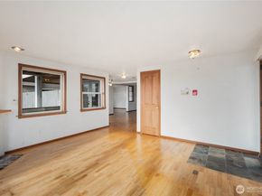 1930 Grand Avenue 2, Everett WA 98201