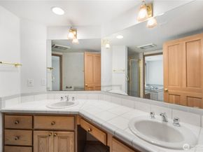 1930 Grand Avenue 2, Everett WA 98201