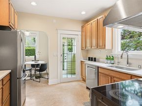 2523 32nd Avenue S, Seattle WA 98144