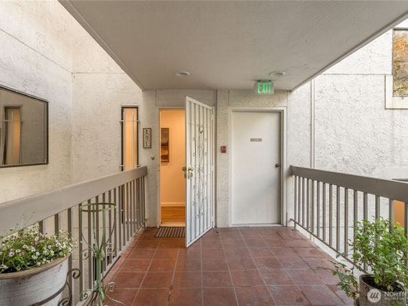 666 W Olympic Place 201, Seattle WA 98119