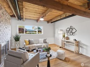 1204 E Laurel Street, Kent WA 98030