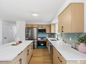 1204 E Laurel Street, Kent WA 98030