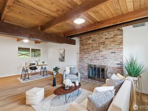 1204 E Laurel Street, Kent WA 98030