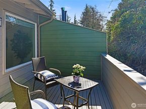 213 Shepard Way NW, Bainbridge Island WA 98110