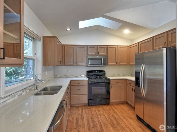 5726 East Drive, Everett WA 98203