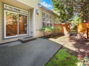 608 Chelan Place NE C, Renton WA 98059