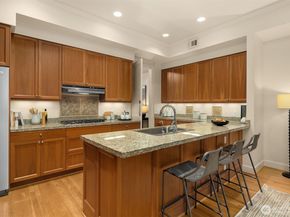 111 W Comstock Street 111, Seattle WA 98119
