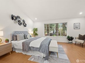 15795 Northup Way 7, Bellevue WA 98008