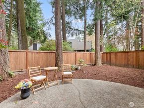 15795 Northup Way 7, Bellevue WA 98008