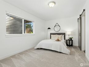 19016 Firlands Way N, Shoreline WA 98133