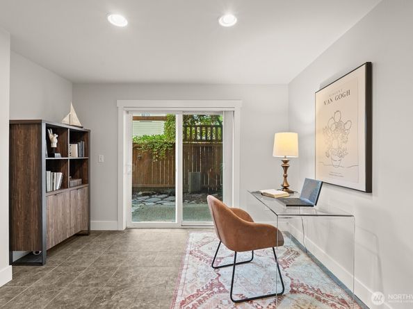 121 21st Avenue E C, Seattle WA 98112