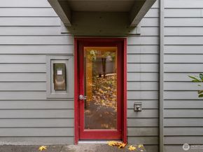 2419 E Madison Street 2461, Seattle WA 98112