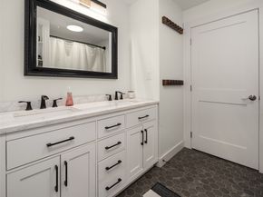 12504 SW 232nd St, Vashon WA 98070