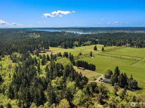 12504 SW 232nd St, Vashon WA 98070