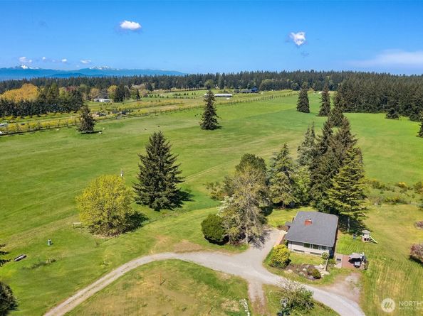 12504 SW 232nd St, Vashon WA 98070