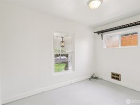3513 SW 97th Street, Seattle WA 98126