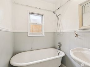 3513 SW 97th Street, Seattle WA 98126