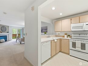 12720 NE 10th Place D105, Bellevue WA 98005