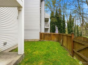 12720 NE 10th Place D105, Bellevue WA 98005