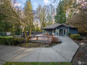 15917 Waynita Way NE E206, Bothell WA 98011