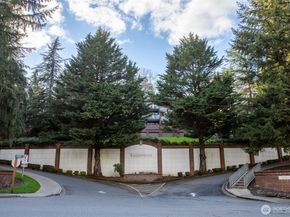 15917 Waynita Way NE E206, Bothell WA 98011