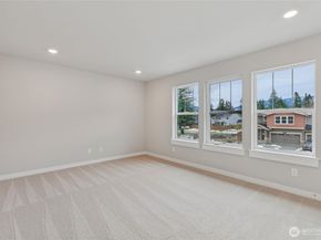 1138 Clearwater Way SE 52, North Bend WA 98045